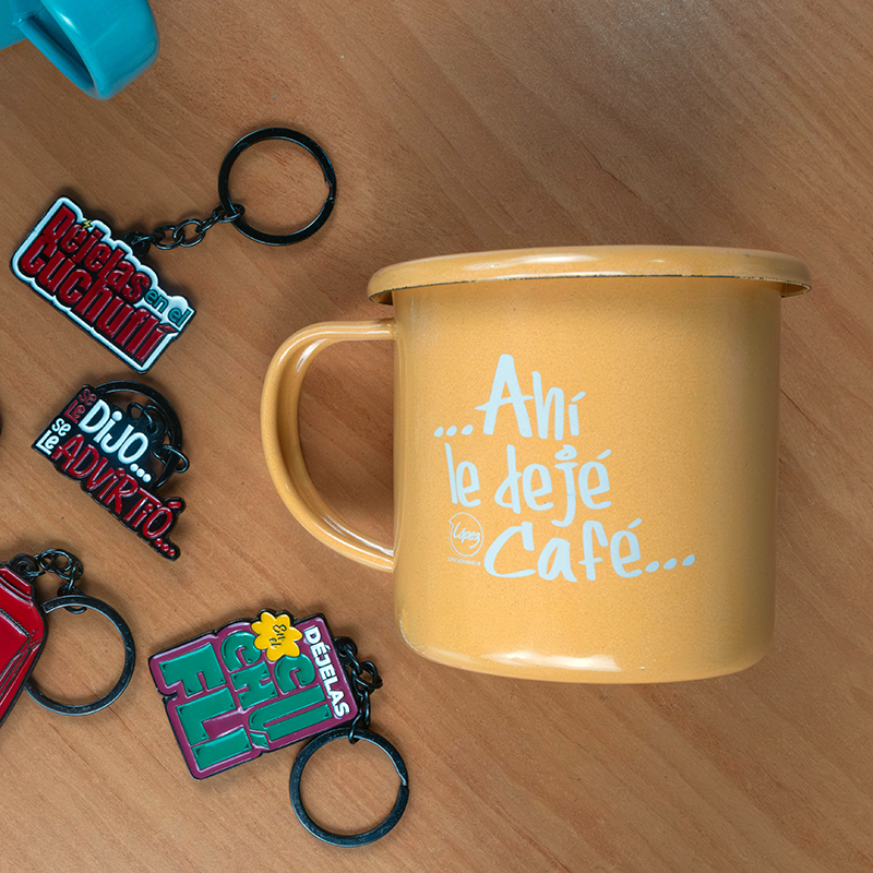 Combo flow: taza peltre + llavero